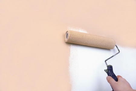 Les étapes essentielles pour réussir vos travaux de peinture intérieure